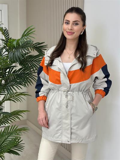 Kapşonlu Turuncu Bej Geçişli Beli Bağlamalı Yağmurluk