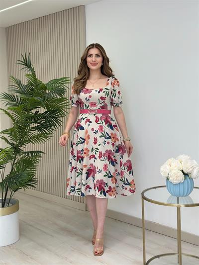 Kare Yaka Kemeli Çiçek Desenli Elbise