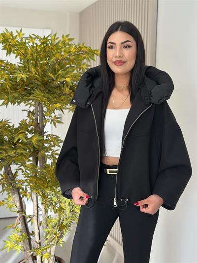 Kaşe Çıkarılabilir Kapşonlu Mont Siyah