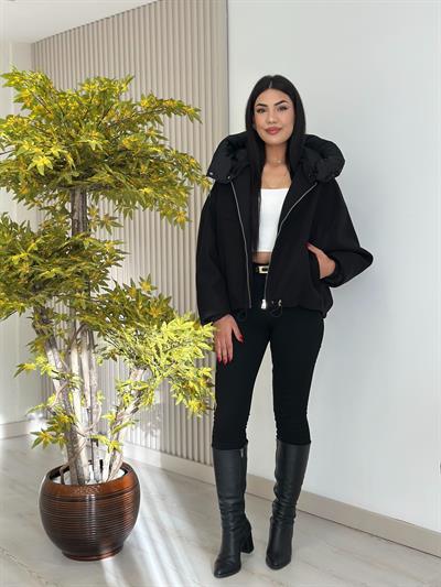 Kaşe Çıkarılabilir Kapşonlu Mont Siyah
