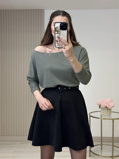 Kayık Yaka Kuşgözü Detaylı Modal Kumaş Bluz Haki Yeşil