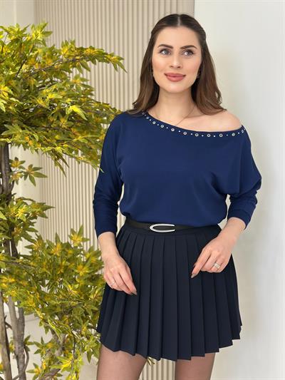Kayık Yaka Kuşgözü Detaylı Modal Kumaş Bluz Lacivert 