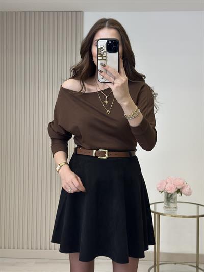 Kayık Yaka Yarasa Kol Omuz Dekolteli Modal Kumaş Bluz Kahve