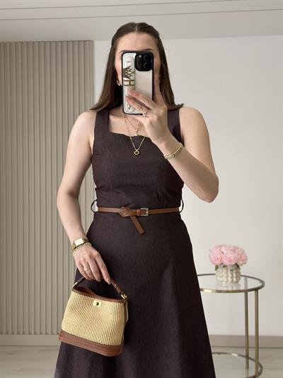 Kemerli Kalın Askılı Likralı Kloş Kot Elbise Kahve