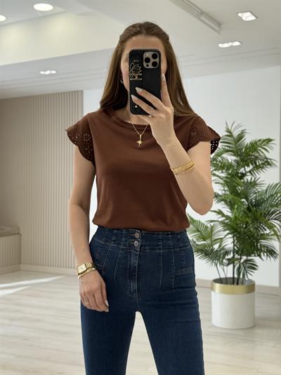 Kolları Fisto Nakışlı Tshirt Kahve