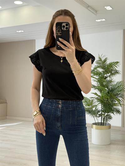 Kolları Fisto Nakışlı Tshirt Siyah