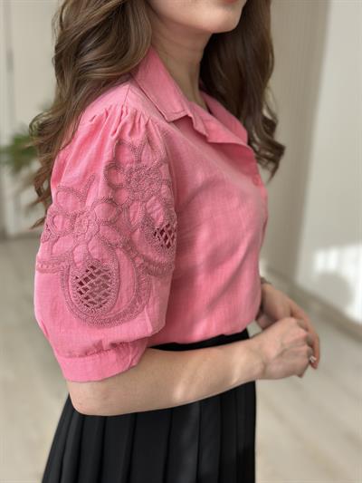Kolları Güpürlü Yarım Kol Keten Gömlek Pembe