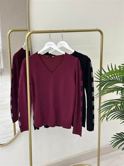 Kolları Kare Simli Detaylı V Yaka Merserize Siyah