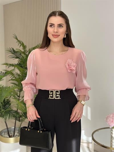Kolları Parlak Şifon Çiçek Broşlu Bluz Pembe