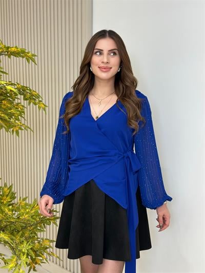 Kolları Şifon Taşlı Kruvaze Yaka Bluz Saks Mavi