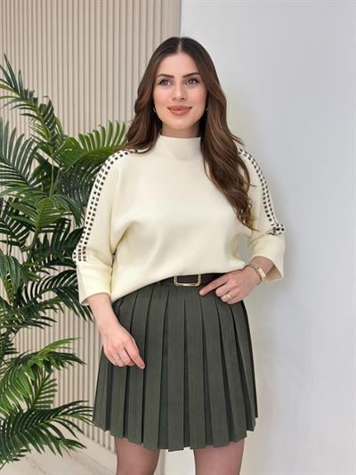 Kolları Taşlı Dik Yaka Çelik Örme Kazak Ekru