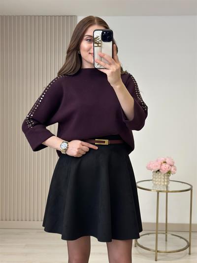 Kolları Taşlı Dik Yaka Çelik Örme Kazak Mürdüm