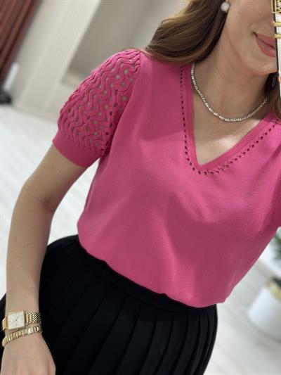 Kolları Yakası Ajurlu Rahat Kalıp Triko Bluz Fuşya