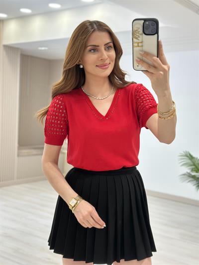 Kolları Yakası Ajurlu Rahat Kalıp Triko Bluz Kırmızı 