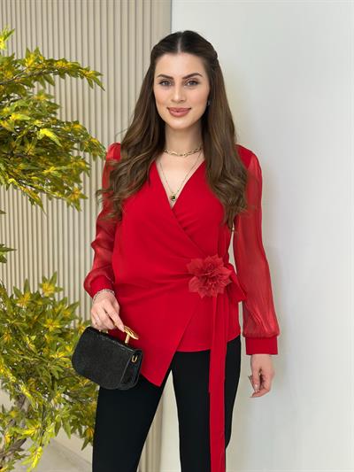 Kruvaze Gül Broşlu Kolları Şifon Detaylı Bluz Kırmızı