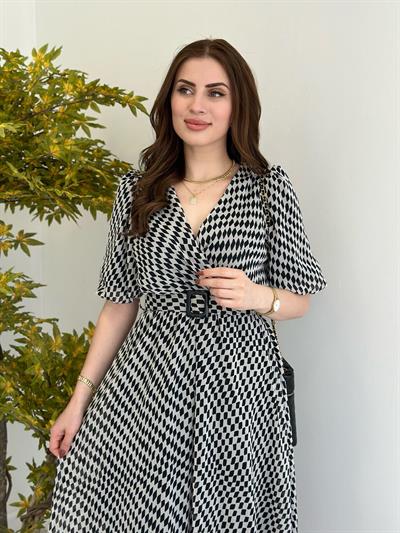 Kruvaze Siyah Beyaz Desenli Beli Lastikli Elbise