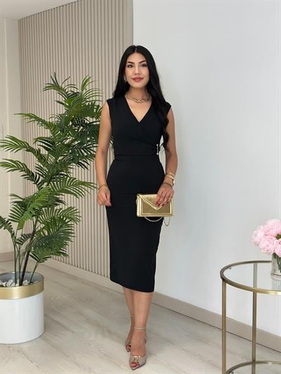 Kruvaze Yaka Beli Gold Detaylı Atlas Kumaş Elbise Siyah