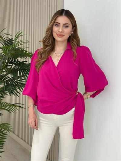Kruvaze Yaka Zincir Detaylı Kolları Lastikli Krep Kumaş Bluz Fuşya