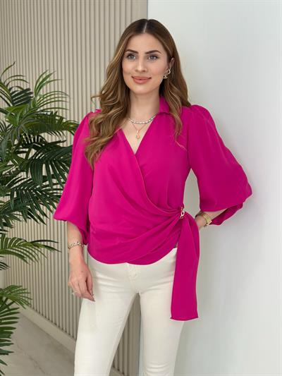 Kruvaze Yaka Zincir Detaylı Kolları Lastikli Krep Kumaş Bluz Fuşya