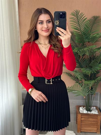 Likralı Degaje Yaka Bodysuit Kırmızı