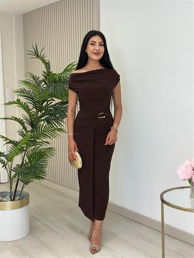 Madonna Yaka Beli Gold Tokalı Sandy Elbise Kahve