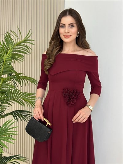 Madonna Yaka Broşlu Kloş Elbise Bordo
