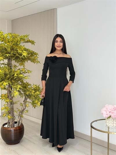 Madonna Yaka Broşlu Kloş Elbise Siyah