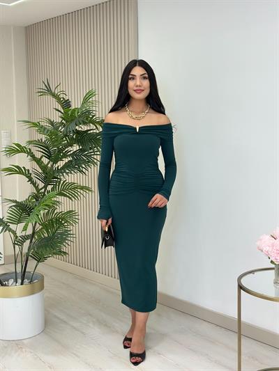 Madonna Yaka Göğsü Gold Tokalı Uzun Kollu Elbise Zümrüt