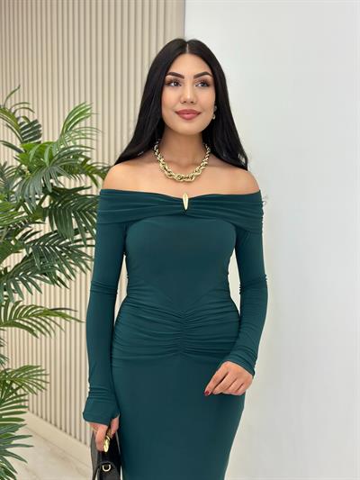 Madonna Yaka Göğsü Gold Tokalı Uzun Kollu Elbise Zümrüt