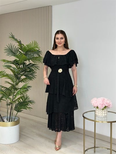 Madonna Yaka Kat Kat Brode Elbise Siyah