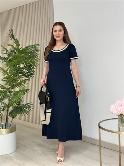 Modal Kumaş U Yaka Yırtmaçlı Elbise Lacivert