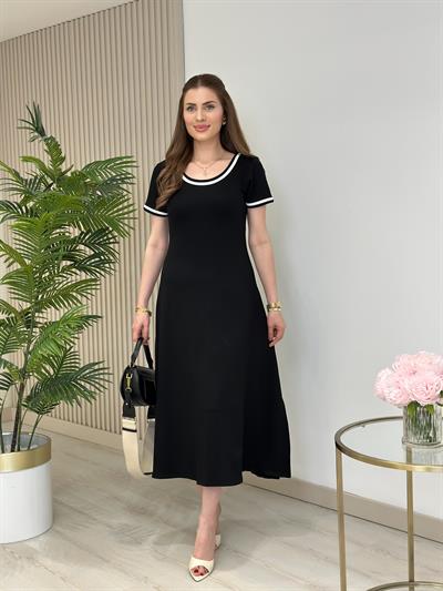 Modal Kumaş U Yaka Yırtmaçlı Elbise Siyah 