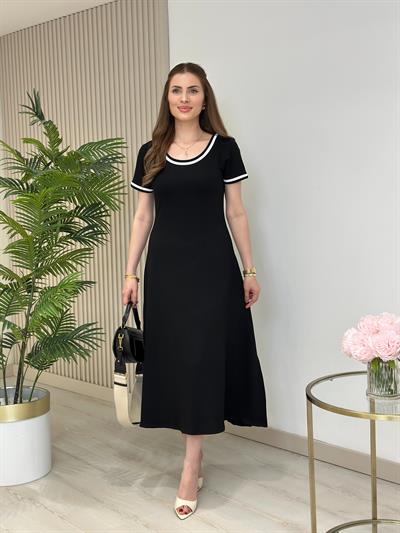 Modal Kumaş U Yaka Yırtmaçlı Elbise Siyah 