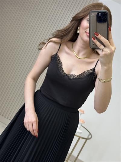 Orj. Marka Güpürlü İp Askılı Bluz Siyah