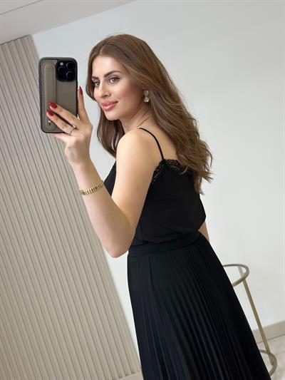 Orj. Marka Güpürlü İp Askılı Bluz Siyah