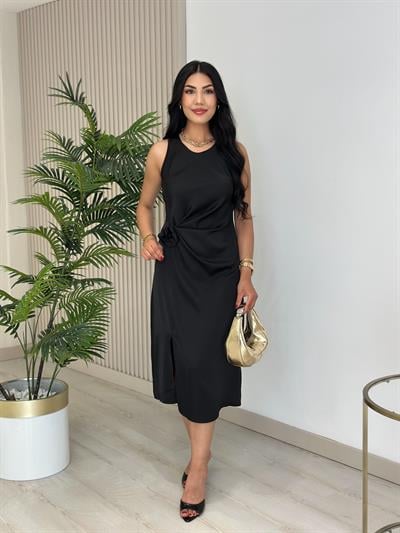 Pamuk Saten Beli Drapeli Broşlu Elbise Siyah