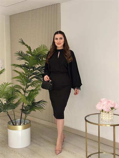 Premium Seri Kol Ağzı Güpürlü Yakası Pencere Detaylı Bluz Siyah