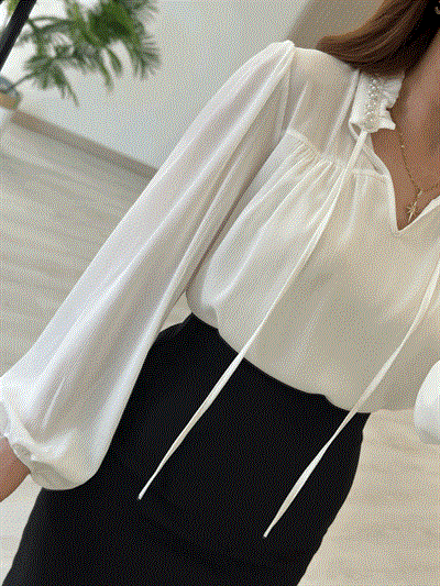 Premium Seri Yakası İnci Boncuk İşlemeli Şifon Bluz Beyaz