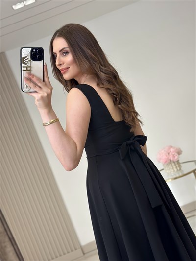 Pretty Arkadan Bağlama Detaylı Kalın Askılı Elbise Siyah