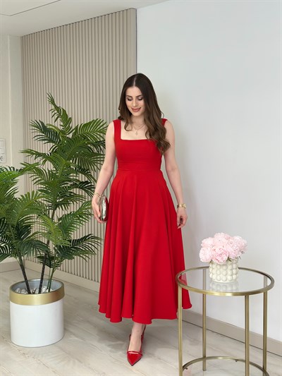 Pretty Arkadan Bağlama Detaylı Kalın Askılı Elbise Kırmızı