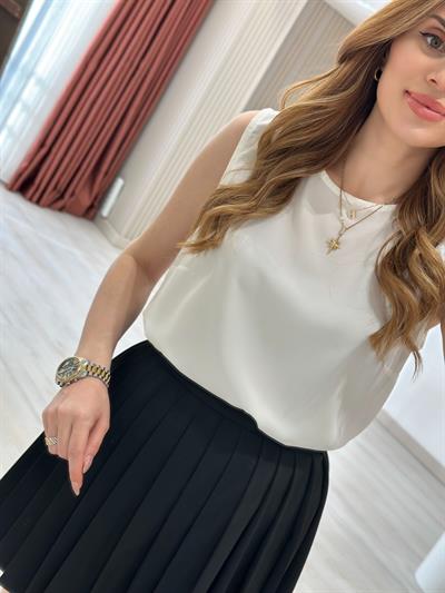 Sıfır Kol Rahat Kalıp Basıc Bluz Beyaz