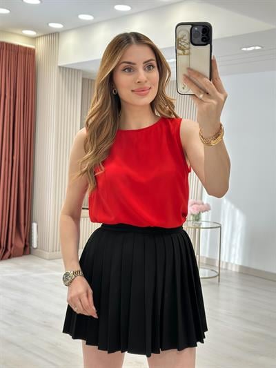 Sıfır Kol Rahat Kalıp Basıc Bluz Kırmızı