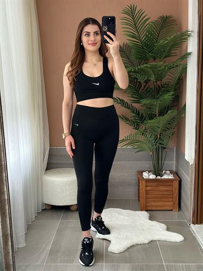 Sırtı Pencere Detaylı Sporcu Büstiyer Siyah