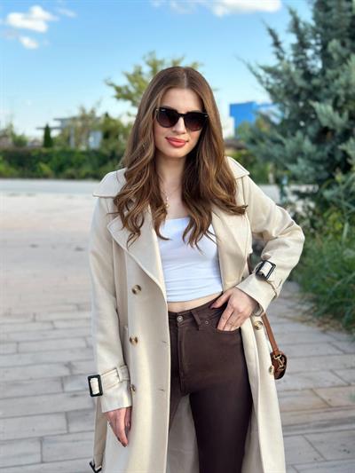 Süet Uzun Kemerli Kaban Bej