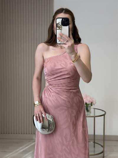 Tek Omuz Beli Pencere Detaylı Saten Elbise Pudra