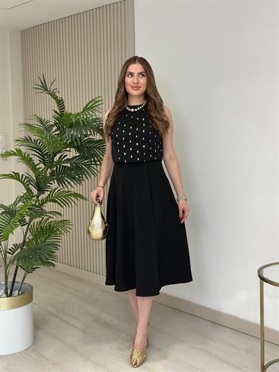 Üzeri Gold Varaklı Puantiyeli Kloş Elbise 