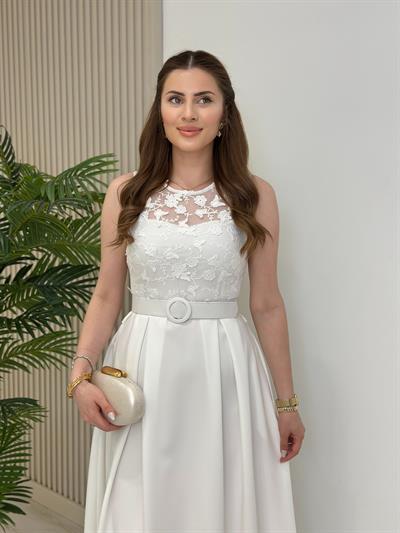 Üzeri Güpürlü Kemerli Tasarım Elbise Beyaz