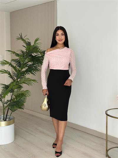 Yakası Düğme Detaylı Güpür Bluz Pembe