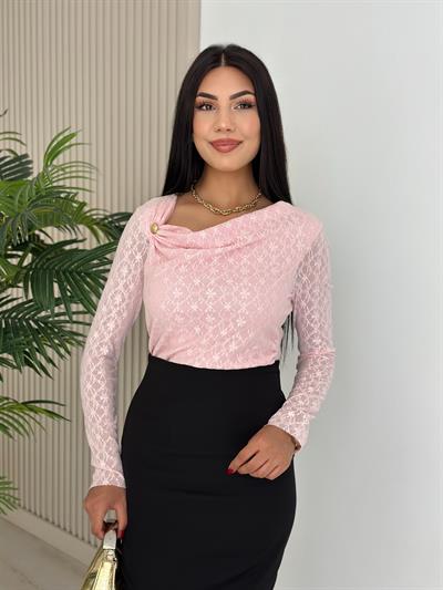Yakası Düğme Detaylı Güpür Bluz Pembe