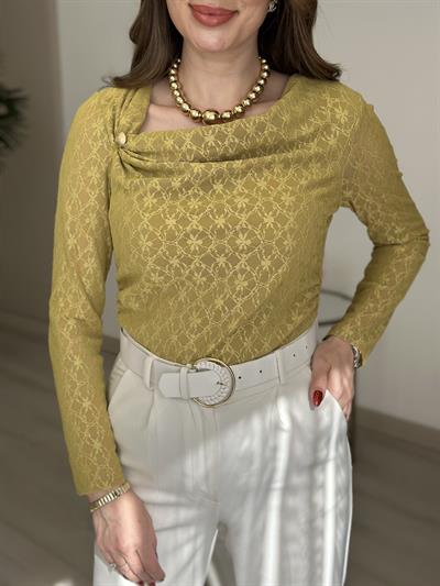 Yakası Düğme Detaylı Güpür Bluz Yağ Yeşili